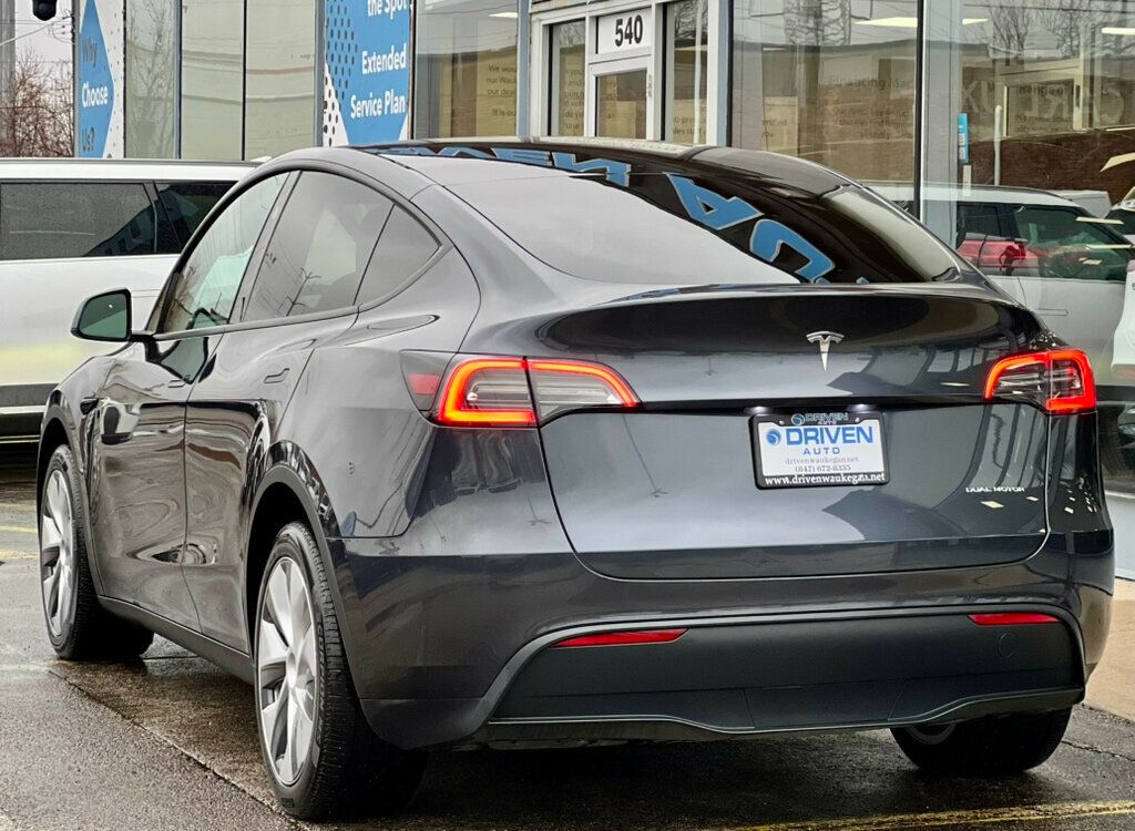 2024 Tesla Model Y Long Range AWD - 22994524 - 32