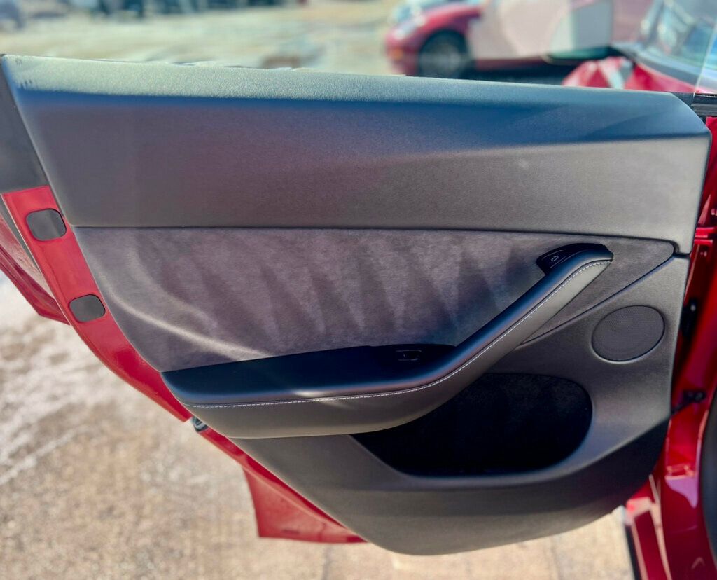 2024 Tesla Model Y Long Range AWD - 22998434 - 15