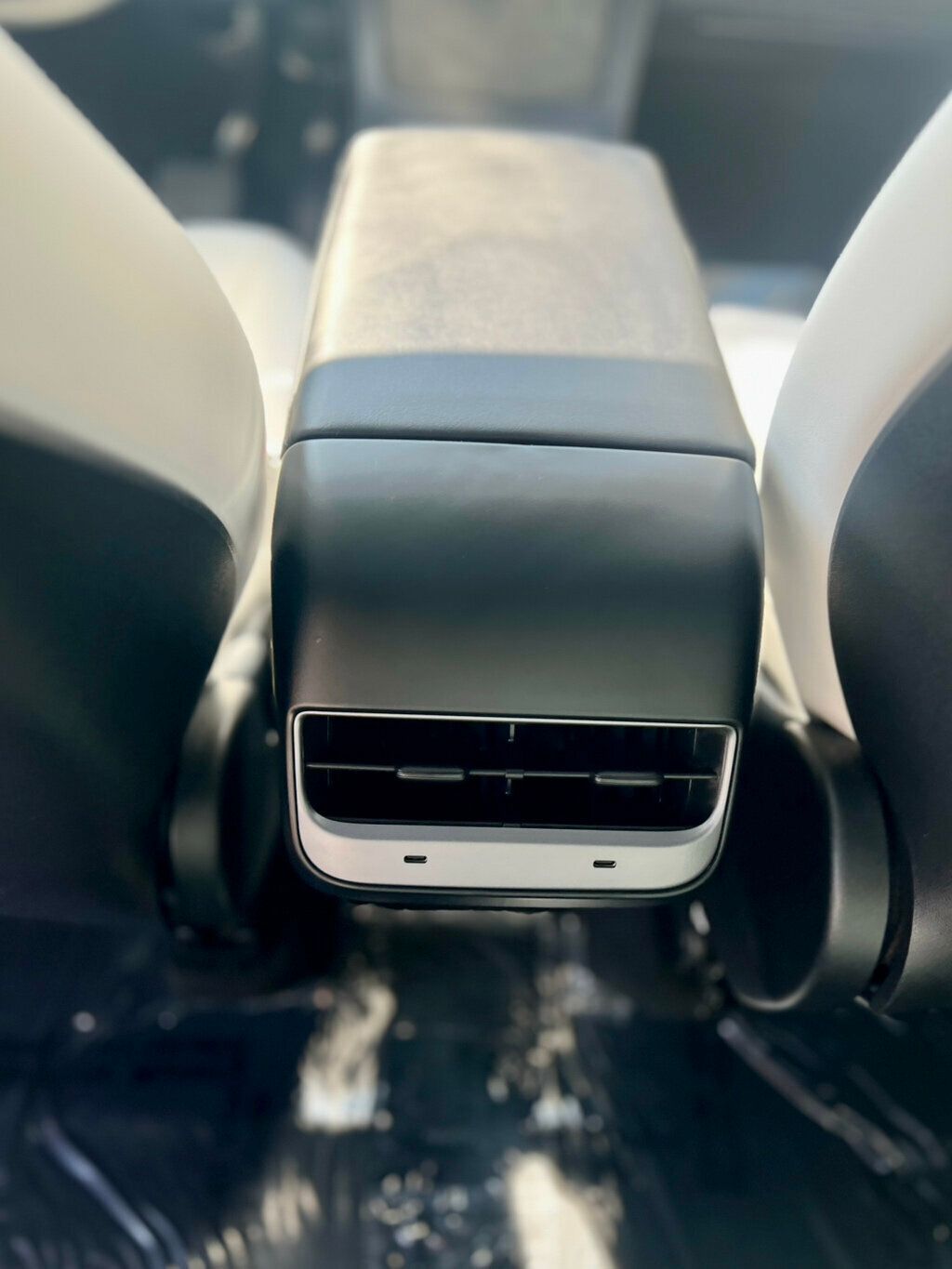 2024 Tesla Model Y Long Range AWD - 22998434 - 17