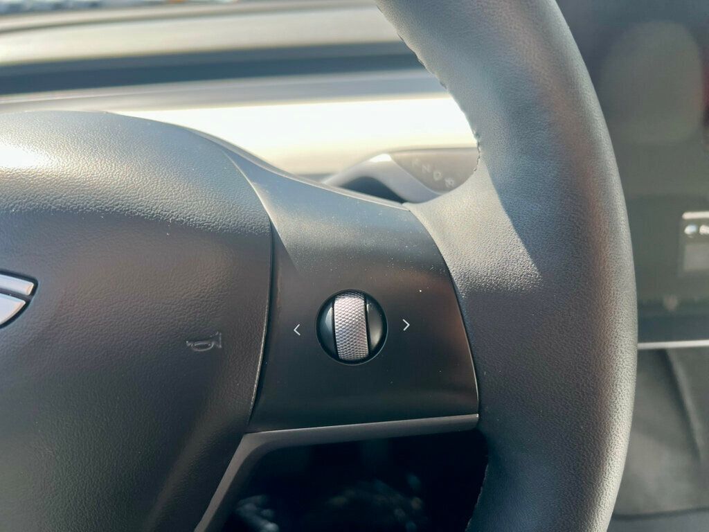 2024 Tesla Model Y Long Range AWD - 22998434 - 19