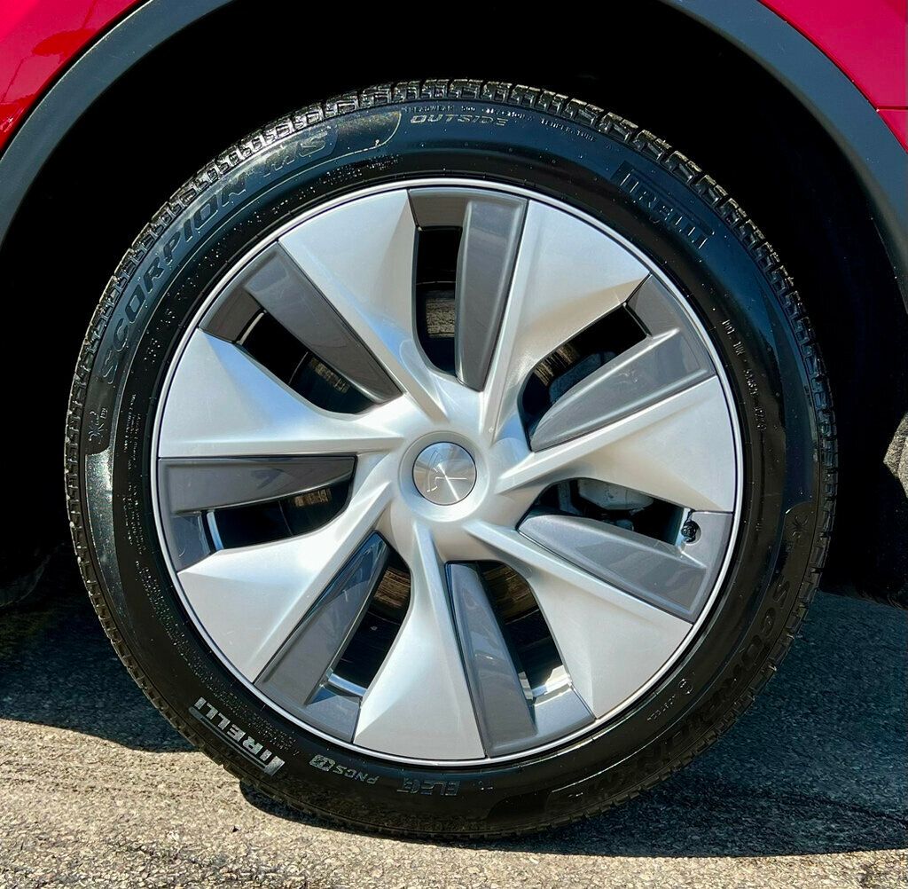 2024 Tesla Model Y Long Range AWD - 22998434 - 31
