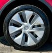2024 Tesla Model Y Long Range AWD - 22998434 - 32