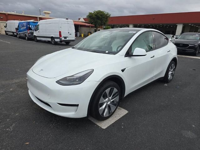 2024 Tesla Model Y Long Range AWD - 22973189 - 1