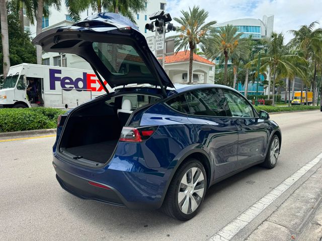 2024 Tesla Model Y Long Range AWD - 23041570 - 12