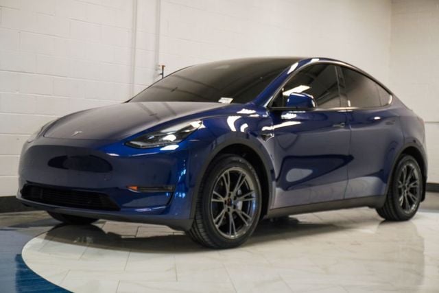 2024 Tesla Model Y Long Range AWD - 23024115 - 3