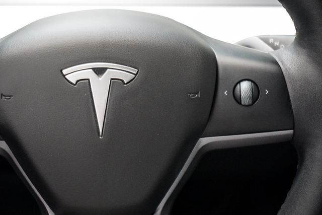 2024 Tesla Model Y Long Range AWD - 23095638 - 13
