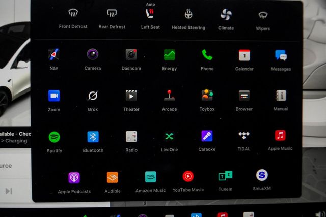 2024 Tesla Model Y Long Range AWD - 22969816 - 16