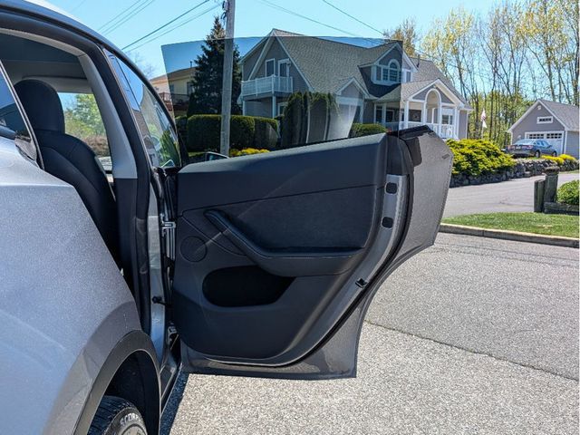 2024 Tesla Model Y Long Range AWD - 23008012 - 11