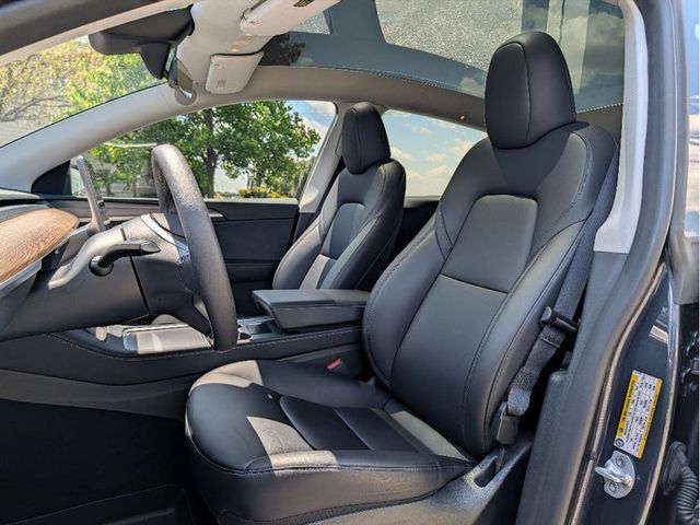 2024 Tesla Model Y Long Range AWD - 23023421 - 14
