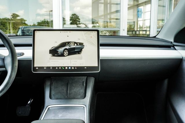 2024 Tesla Model Y Long Range AWD - 23055382 - 17