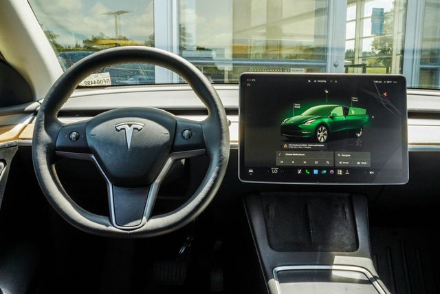 2024 Tesla Model Y Long Range AWD - 23059735 - 16
