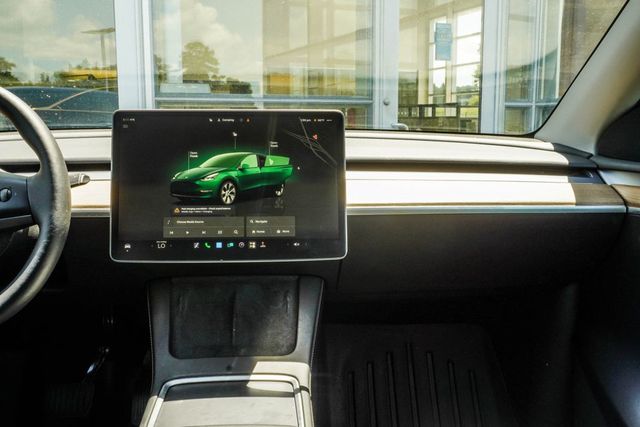 2024 Tesla Model Y Long Range AWD - 23059735 - 17