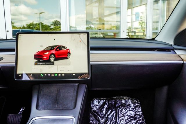 2024 Tesla Model Y Long Range AWD - 23059753 - 16