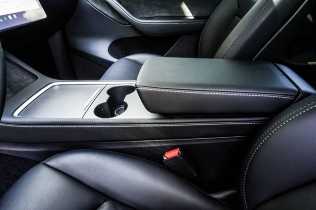 2024 Tesla Model Y Long Range AWD - 23059753 - 18