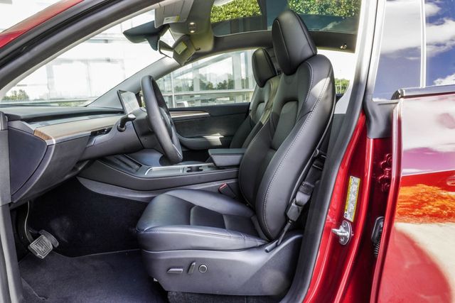 2024 Tesla Model Y Long Range AWD - 23059753 - 29