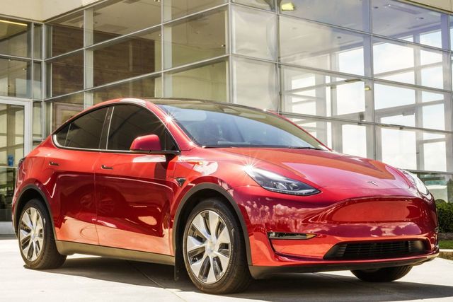2024 Tesla Model Y Long Range AWD - 23059753 - 3