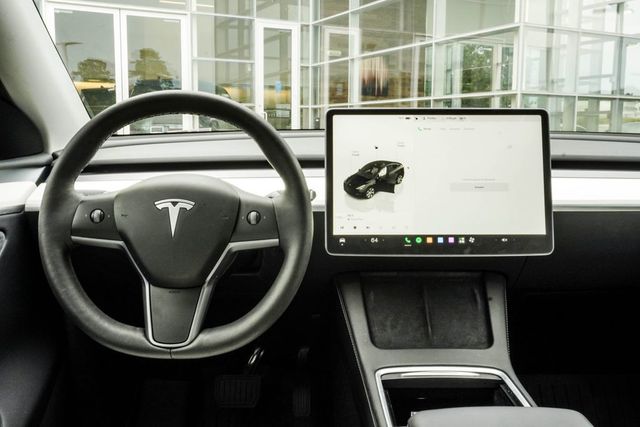 2024 Tesla Model Y Long Range AWD - 23060367 - 16