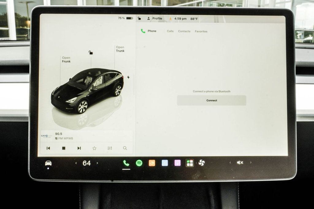Tesla Model Y photo 22