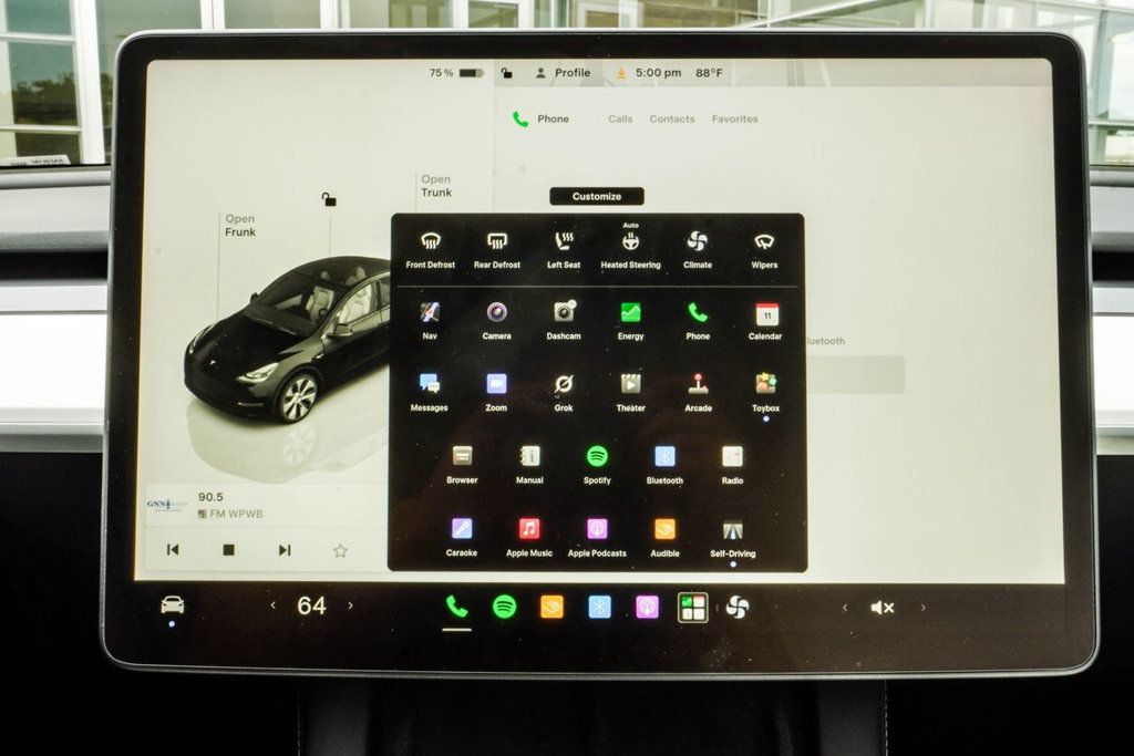 Tesla Model Y photo 23