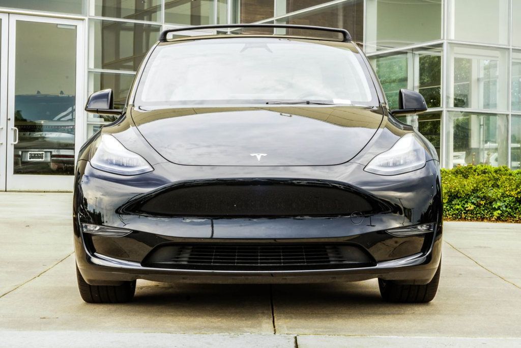 Tesla Model Y photo 7