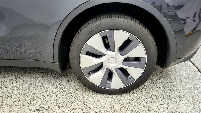 2024 Tesla Model Y Long Range AWD - 23041967 - 9
