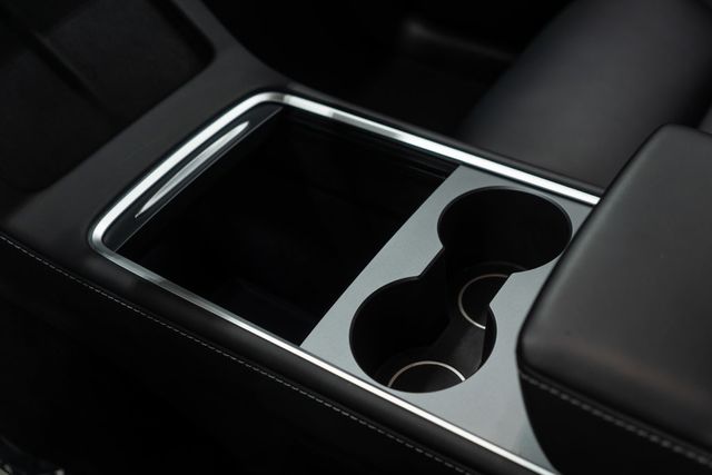 2024 Tesla Model Y Long Range AWD - 23004689 - 21