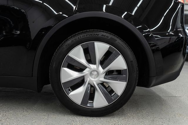 2024 Tesla Model Y Long Range AWD - 23004689 - 29