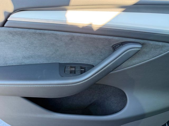 2024 Tesla Model Y Long Range AWD - 22945053 - 22