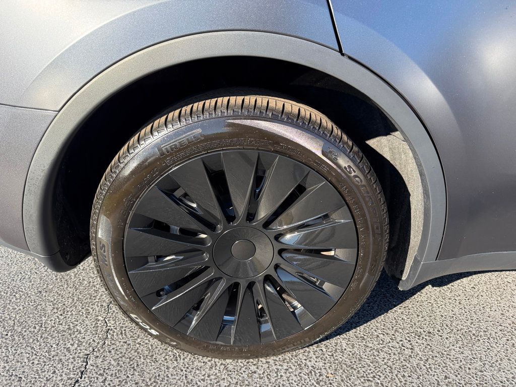 2024 Tesla Model Y Long Range AWD - 22945053 - 36