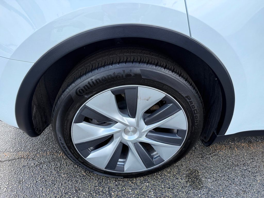 2024 Tesla Model Y Long Range AWD - 22996504 - 33