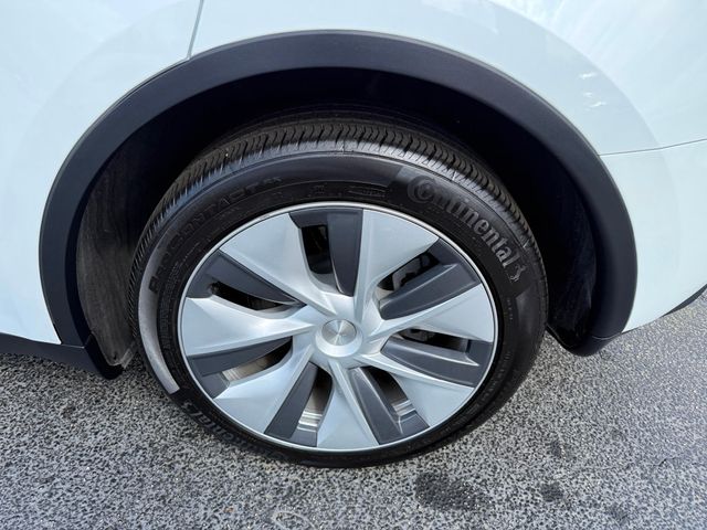 2024 Tesla Model Y Long Range AWD - 22996504 - 34