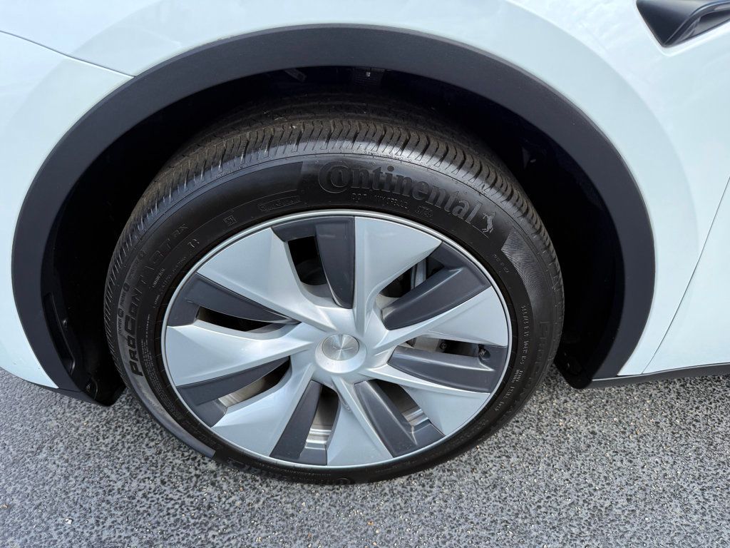 2024 Tesla Model Y Long Range AWD - 22996504 - 35