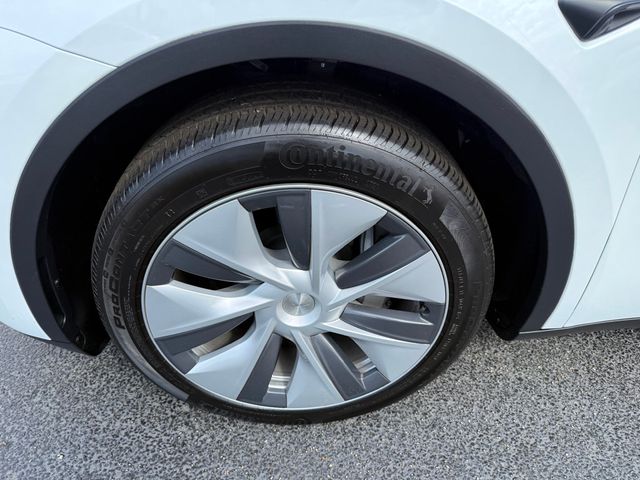 2024 Tesla Model Y Long Range AWD - 22996504 - 35