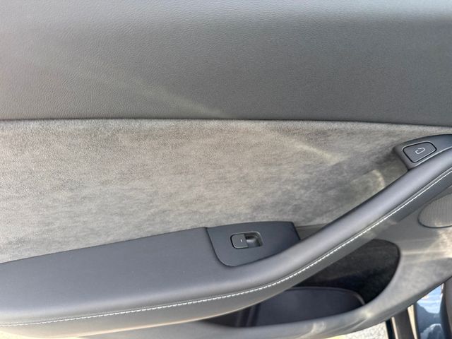 2024 Tesla Model Y Long Range AWD - 23001014 - 23