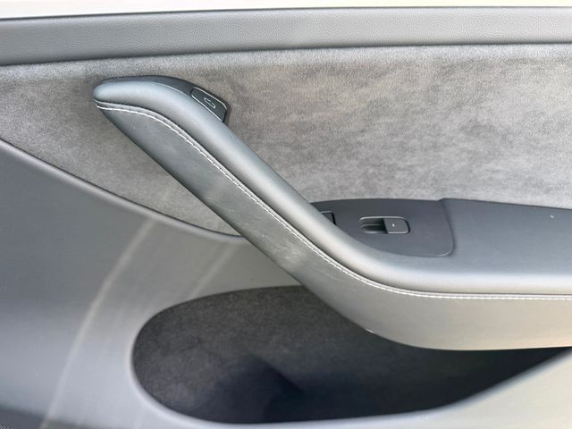 2024 Tesla Model Y Long Range AWD - 23001014 - 33