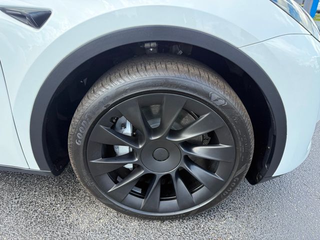 2024 Tesla Model Y Long Range AWD - 23003009 - 32