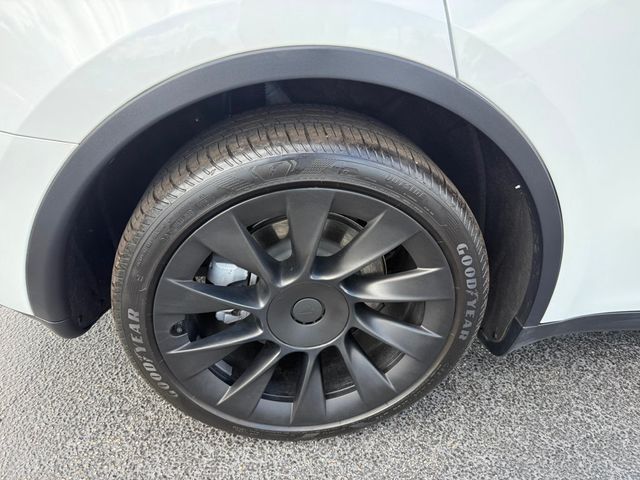 2024 Tesla Model Y Long Range AWD - 23003009 - 33