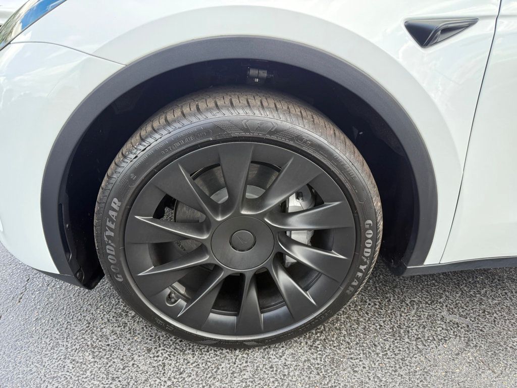 2024 Tesla Model Y Long Range AWD - 23003009 - 35