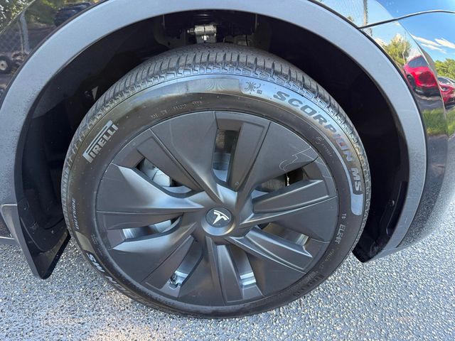 2024 Tesla Model Y Long Range AWD - 23015099 - 33