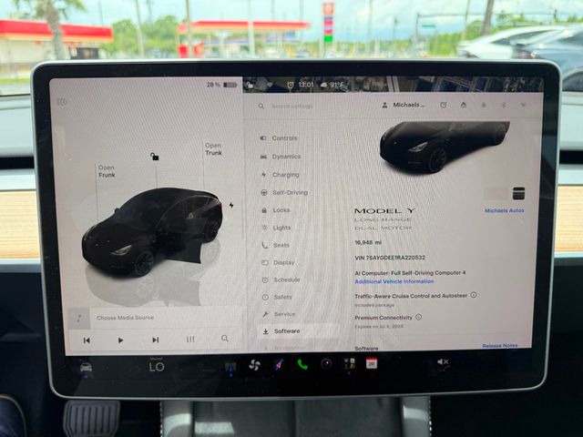 2024 Tesla Model Y Long Range AWD - 23043360 - 11