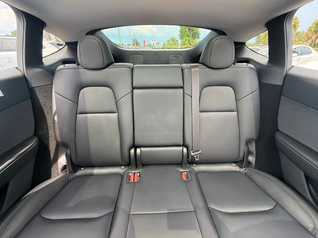 2024 Tesla Model Y Long Range AWD - 23043360 - 17