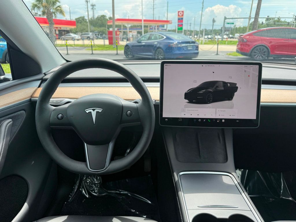 2024 Tesla Model Y Long Range AWD - 23043360 - 18