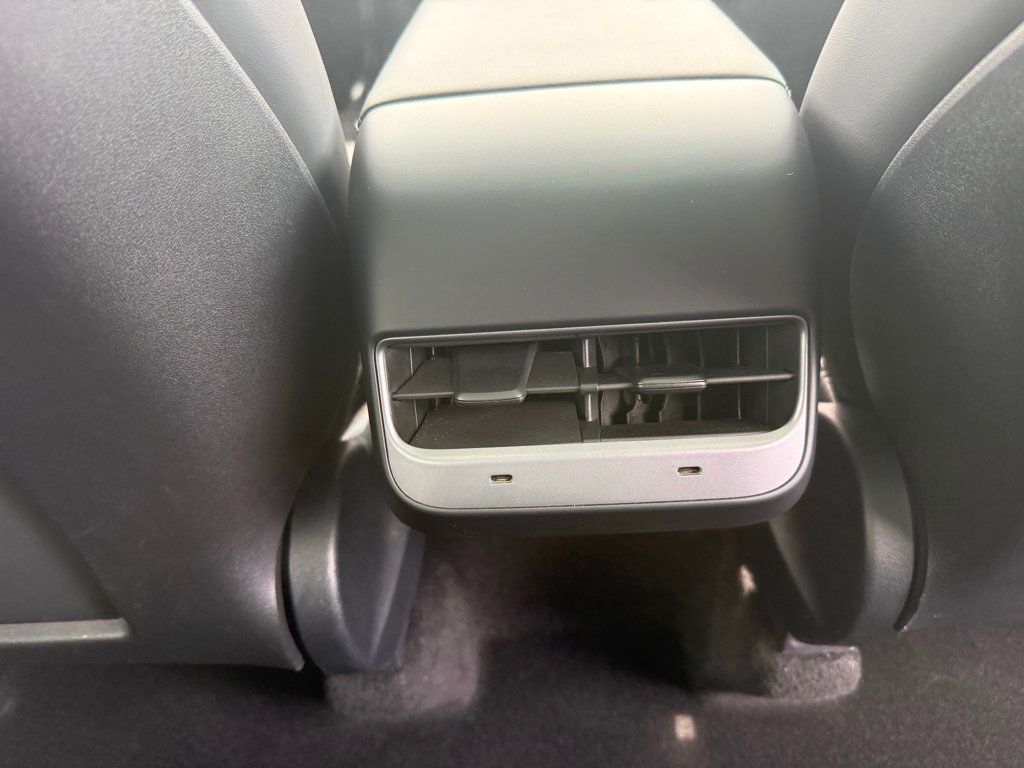 2024 Tesla Model Y Long Range AWD - 23043360 - 27
