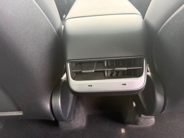 2024 Tesla Model Y Long Range AWD - 23043360 - 27