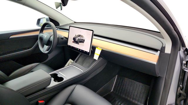 2024 Tesla Model Y Long Range AWD - 23003959 - 28