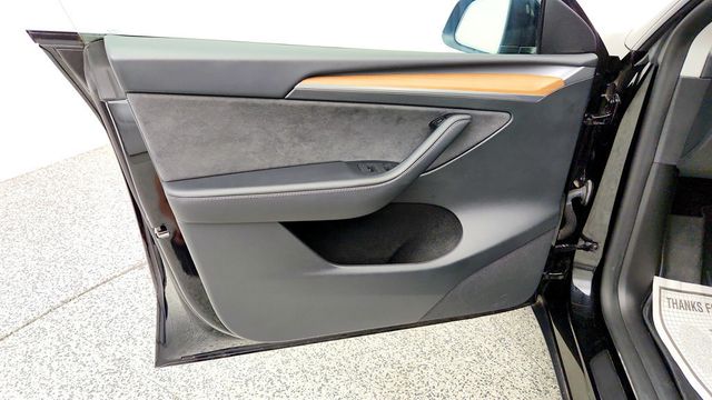 2024 Tesla Model Y Long Range AWD - 23066413 - 10