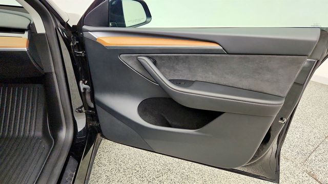 2024 Tesla Model Y Long Range AWD - 23066413 - 30