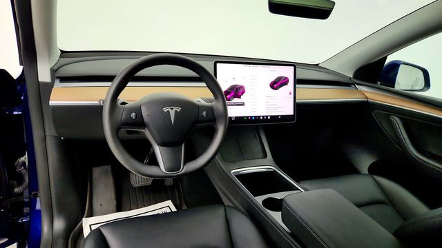2024 Tesla Model Y Long Range AWD - 23072401 - 11