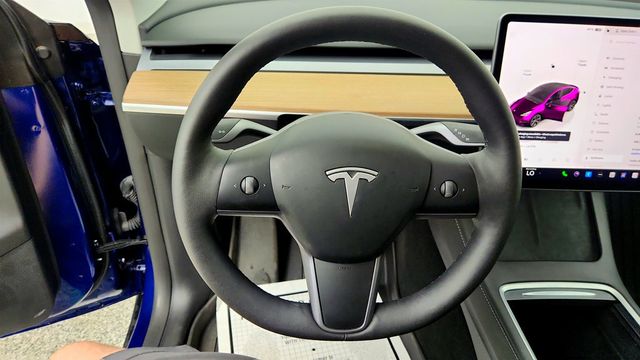 2024 Tesla Model Y Long Range AWD - 23072401 - 12