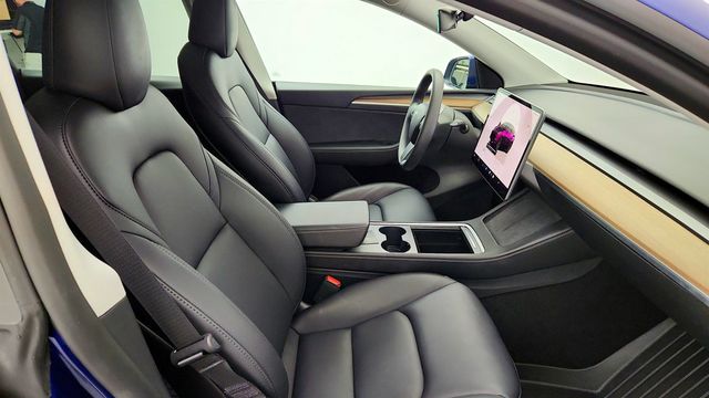 2024 Tesla Model Y Long Range AWD - 23072401 - 27